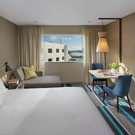 Crown Promenade Perth Hotel Exterior photo