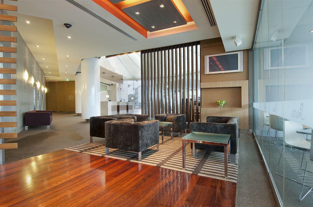 Crown Promenade Perth Hotel Interior photo