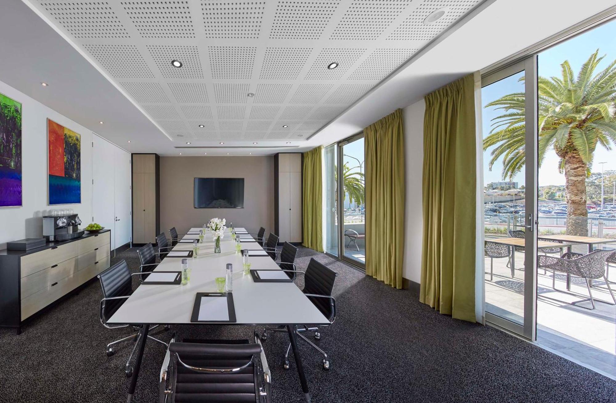 Crown Promenade Perth Hotel Exterior photo